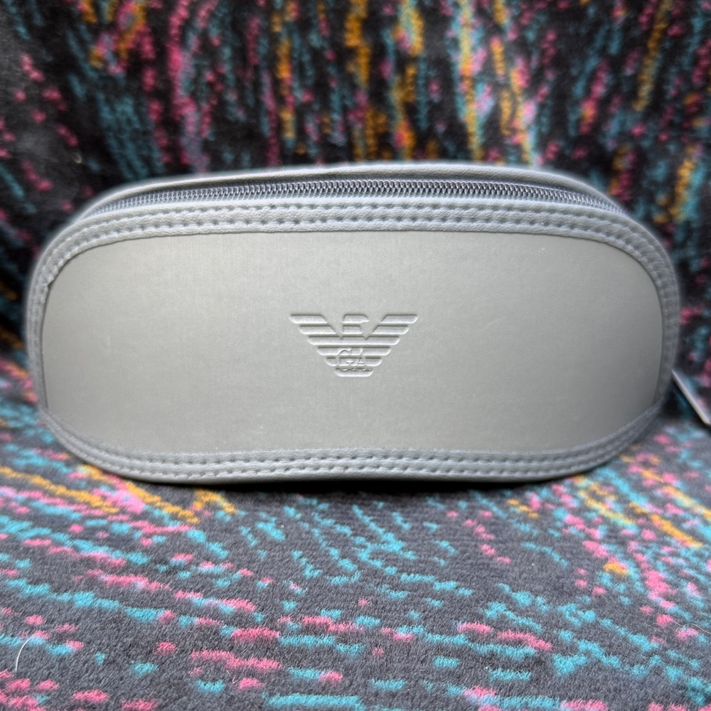 Emporio Armani sunglasses/eye glasses zippered case Gray